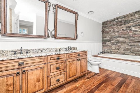 House in Brandon, Florida 4 bedrooms, 235.51 sq.m. № 2330335 - photo 10