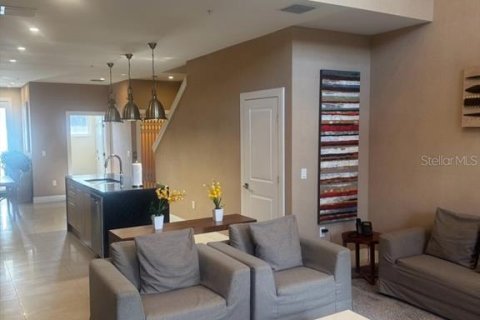 Touwnhouse à vendre à Kissimmee, Floride: 3 chambres, 210.7 m2 № 1871068 - photo 11