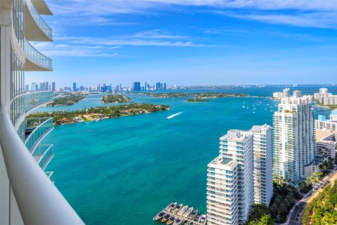Condo à Miami Beach, Floride, 2 chambres  № 2051578