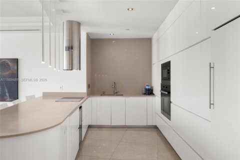 Copropriété à louer à Miami Beach, Floride: 2 chambres, 142.7 m2 № 2051578 - photo 12