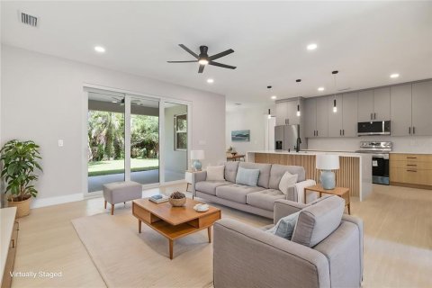 Villa ou maison à vendre à Port Charlotte, Floride: 4 chambres, 158.31 m2 № 2149365 - photo 13