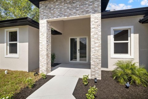 Villa ou maison à vendre à Port Charlotte, Floride: 4 chambres, 158.31 m2 № 2149365 - photo 2
