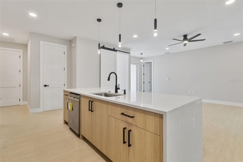 Villa ou maison à vendre à Port Charlotte, Floride: 4 chambres, 158.31 m2 № 2149365 - photo 26