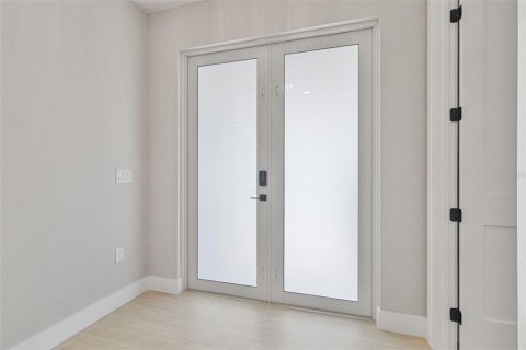 Villa ou maison à vendre à Port Charlotte, Floride: 4 chambres, 158.31 m2 № 2149365 - photo 4