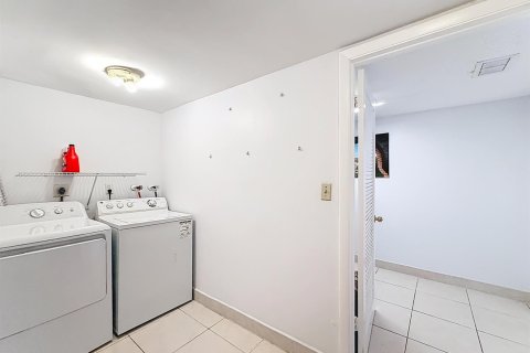 Купить кондоминиум в Делрей-Бич, Флорида 7 комнат, 109.16м2, № 2190873 - фото 29
