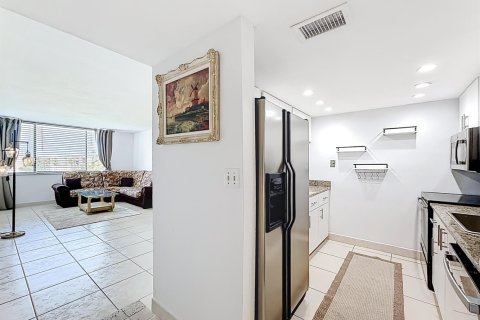 Купить кондоминиум в Делрей-Бич, Флорида 7 комнат, 109.16м2, № 2190873 - фото 9