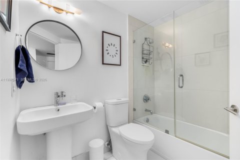 Купить кондоминиум в Майами-Бич, Флорида 3 спальни, 131.92м2, № 2059327 - фото 19