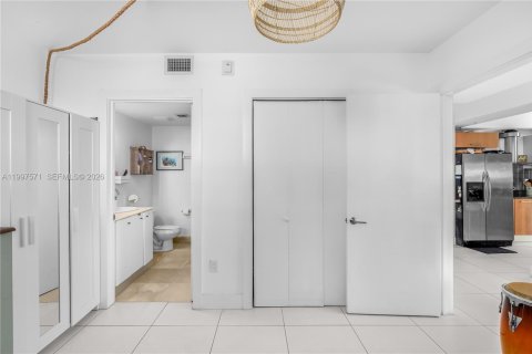 Купить кондоминиум в Майами-Бич, Флорида 3 спальни, 131.92м2, № 2059327 - фото 16