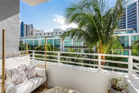 Купить кондоминиум в Майами-Бич, Флорида 3 спальни, 131.92м2, № 2059327 - фото 13