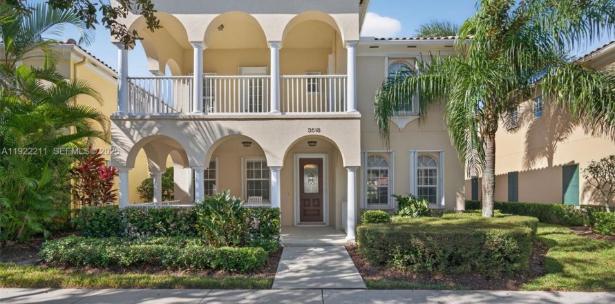 House in Jupiter, Florida 5 bedrooms, 302.68 sq.m. № 1994047