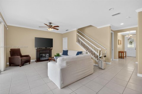 House in Jupiter, Florida 5 bedrooms, 302.68 sq.m. № 1994047 - photo 9