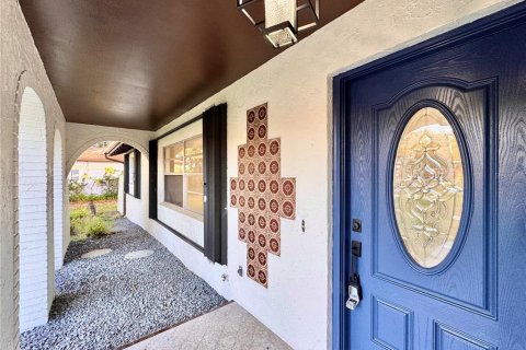 Casa en venta en Kissimmee, Florida, 3 dormitorios, 146.79 m2 № 1636860 - foto 2