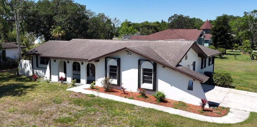Casa en Kissimmee, Florida 3 dormitorios, 146.79 m2 № 1636860