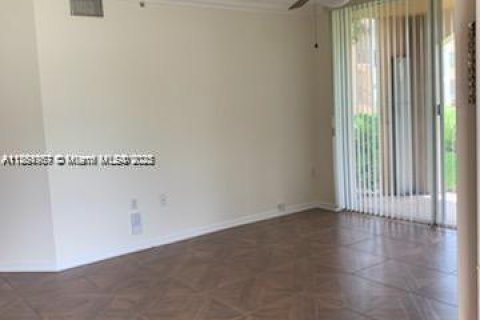 Condo in Miramar, Florida, 2 bedrooms  № 1874197 - photo 6