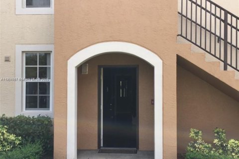 Condo in Miramar, Florida, 2 bedrooms  № 1874197 - photo 3