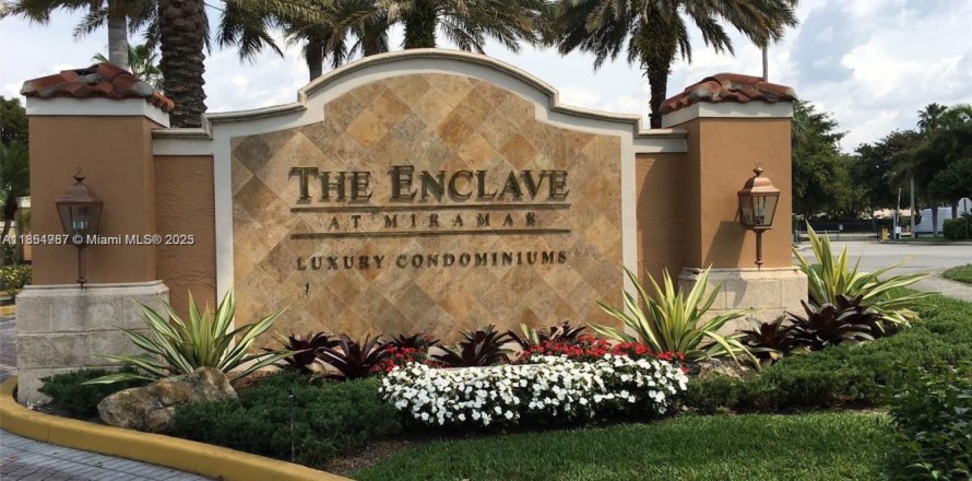 Condo in Miramar, Florida, 2 bedrooms  № 1874197