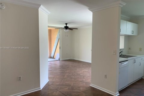 Condo in Miramar, Florida, 2 bedrooms  № 1874197 - photo 7