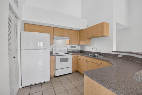 Condo in Boynton Beach, Florida, 3 bedrooms  № 2384934 - photo 16