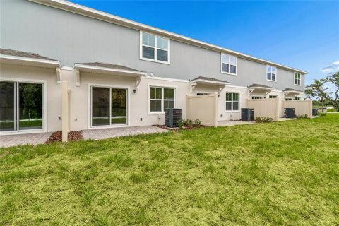 Townhouse in Davenport, Florida 3 bedrooms, 159.05 sq.m. № 2096385 - photo 29