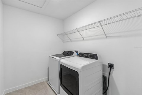 Townhouse in Davenport, Florida 3 bedrooms, 159.05 sq.m. № 2096385 - photo 28