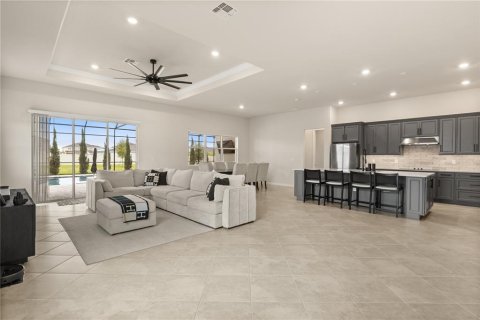 Casa en venta en Orlando, Florida, 4 dormitorios, 273.69 m2 № 2396780 - foto 3