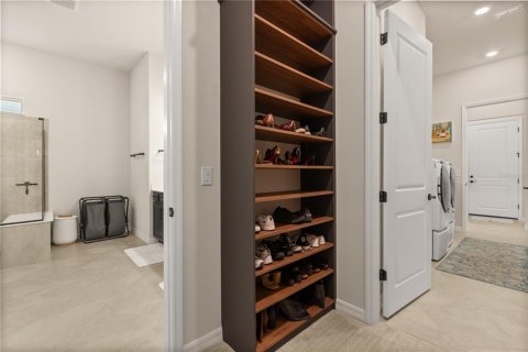 Casa en venta en Orlando, Florida, 4 dormitorios, 273.69 m2 № 2396780 - foto 26