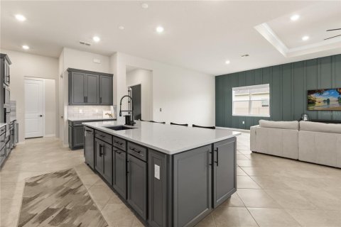 Casa en venta en Orlando, Florida, 4 dormitorios, 273.69 m2 № 2396780 - foto 9