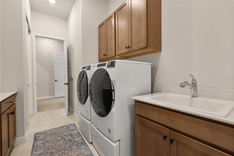 Casa en venta en Orlando, Florida, 4 dormitorios, 273.69 m2 № 2396780 - foto 27