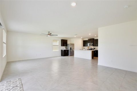 House in Mims, Florida 4 bedrooms, 178.84 sq.m. № 2333883 - photo 12