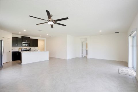 House in Mims, Florida 4 bedrooms, 178.84 sq.m. № 2333883 - photo 13