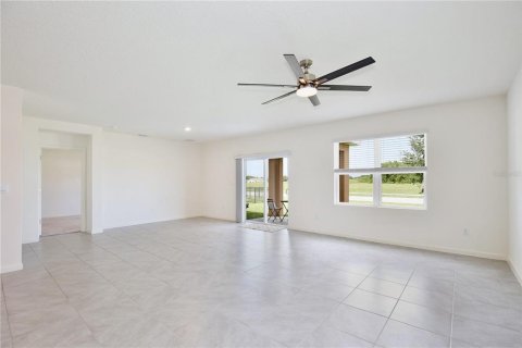 House in Mims, Florida 4 bedrooms, 178.84 sq.m. № 2333883 - photo 10