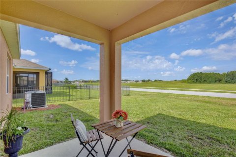 House in Mims, Florida 4 bedrooms, 178.84 sq.m. № 2333883 - photo 28