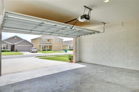 House in Mims, Florida 4 bedrooms, 178.84 sq.m. № 2333883 - photo 27