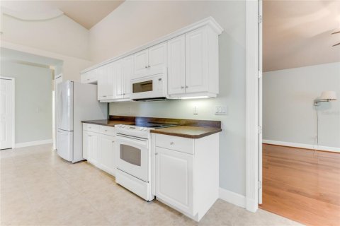House in Ormond Beach, Florida 3 bedrooms, 177.44 sq.m. № 1612787 - photo 8