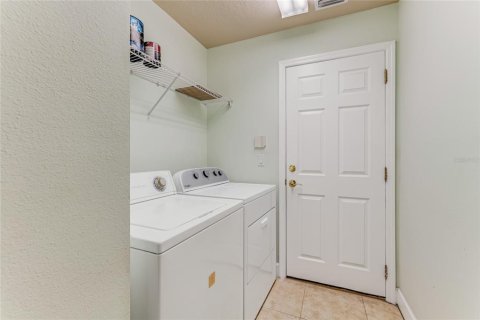 House in Ormond Beach, Florida 3 bedrooms, 177.44 sq.m. № 1612787 - photo 21