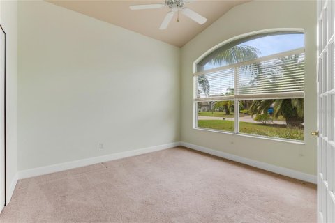 House in Ormond Beach, Florida 3 bedrooms, 177.44 sq.m. № 1612787 - photo 4