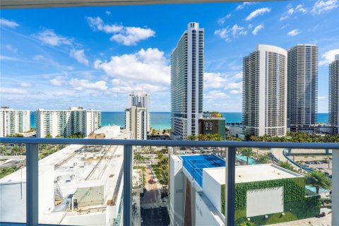Condominio en venta en Hollywood, Florida, 2 dormitorios, 99.87 m2 № 2019975 - foto 22