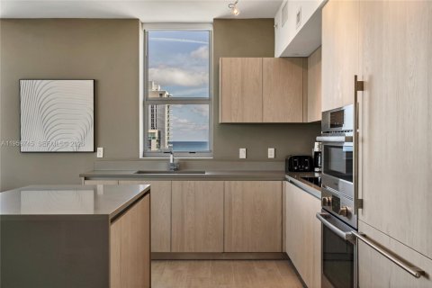 Condominio en venta en Hollywood, Florida, 2 dormitorios, 99.87 m2 № 2019975 - foto 6