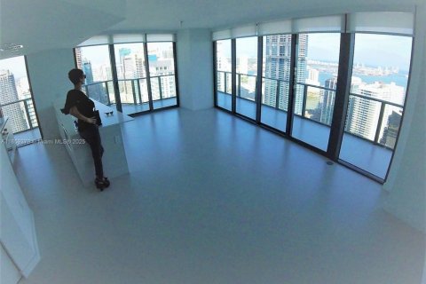 Condo in Miami, Florida, 2 bedrooms  № 1887939 - photo 2