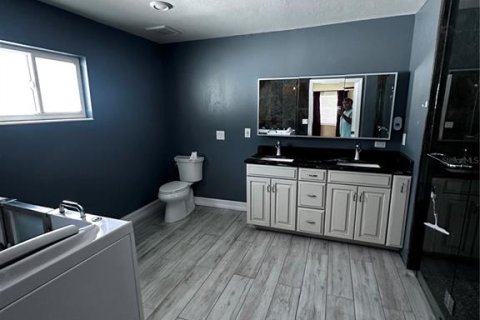 Villa ou maison à vendre à Sarasota, Floride: 4 chambres, 220.46 m2 № 1813486 - photo 17