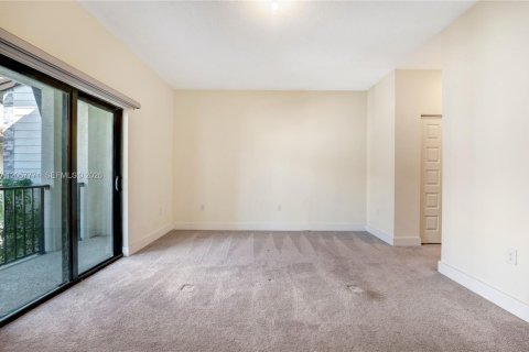 Townhouse in URBANA in Doral, Florida 3 bedrooms, 132.29 sq.m. № 2186390 - photo 11