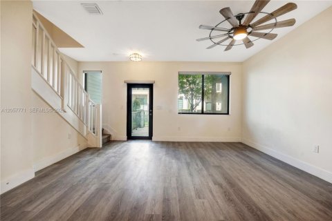 Townhouse in URBANA in Doral, Florida 3 bedrooms, 132.29 sq.m. № 2186390 - photo 5