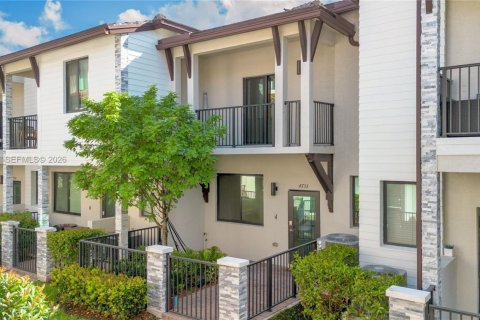 Townhouse in URBANA in Doral, Florida 3 bedrooms, 132.29 sq.m. № 2186390 - photo 22