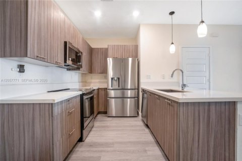 Townhouse in URBANA in Doral, Florida 3 bedrooms, 132.29 sq.m. № 2186390 - photo 8