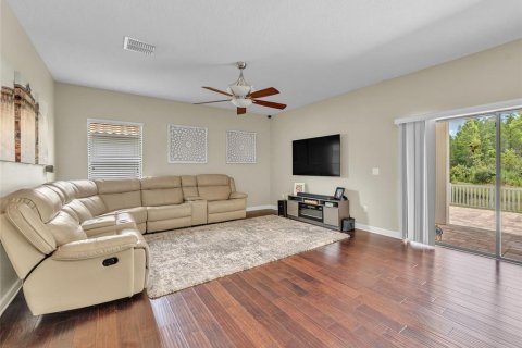 House in Land O' Lakes, Florida 6 bedrooms, 290.51 sq.m. № 1885553 - photo 18
