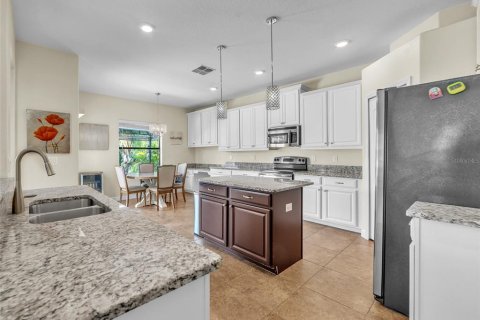 House in Land O' Lakes, Florida 6 bedrooms, 290.51 sq.m. № 1885553 - photo 10