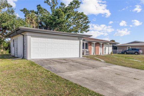 Villa ou maison à louer à Port Charlotte, Floride: 3 chambres, 129.97 m2 № 2096890 - photo 2