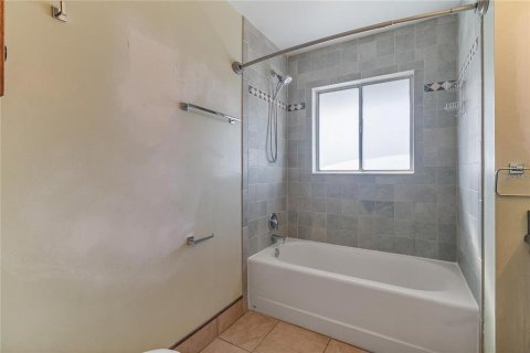 Villa ou maison à louer à Port Charlotte, Floride: 3 chambres, 129.97 m2 № 2096890 - photo 17