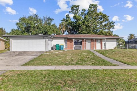 Villa ou maison à Port Charlotte, Floride 3 chambres, 129.97 m2 № 2096890