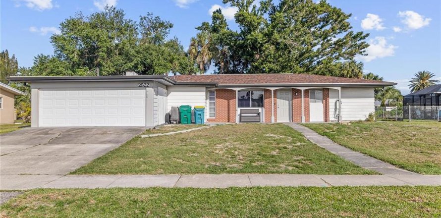 Villa ou maison à Port Charlotte, Floride 3 chambres, 129.97 m2 № 2096890